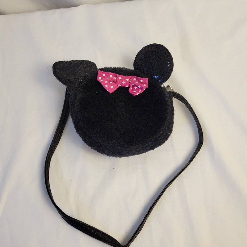Minnie Mouse Disney black with pink bow kids purse. 6 x6 inch crossbody